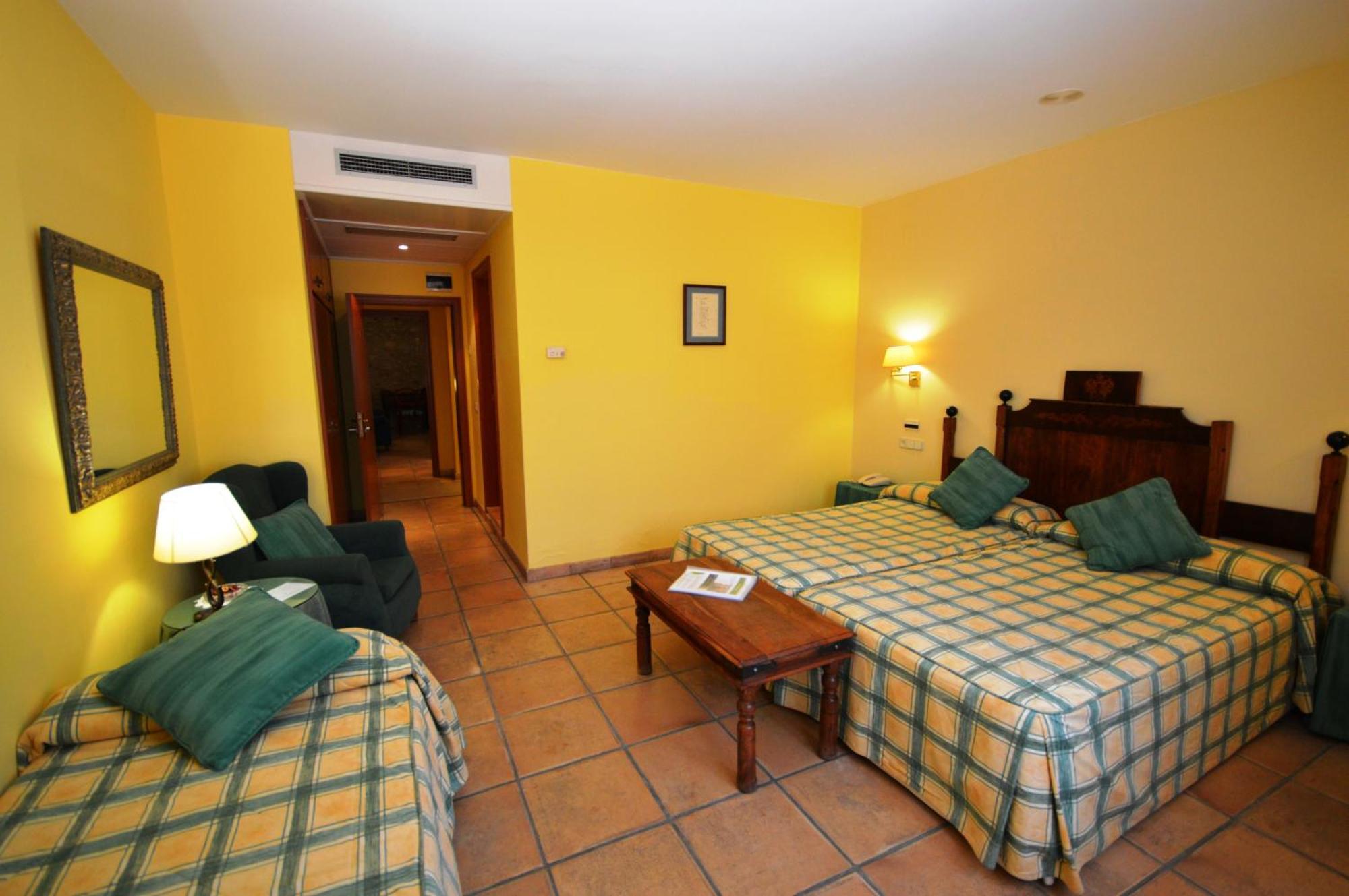 Hotel Can Ceret Sant Pere Pescador Szoba fotó