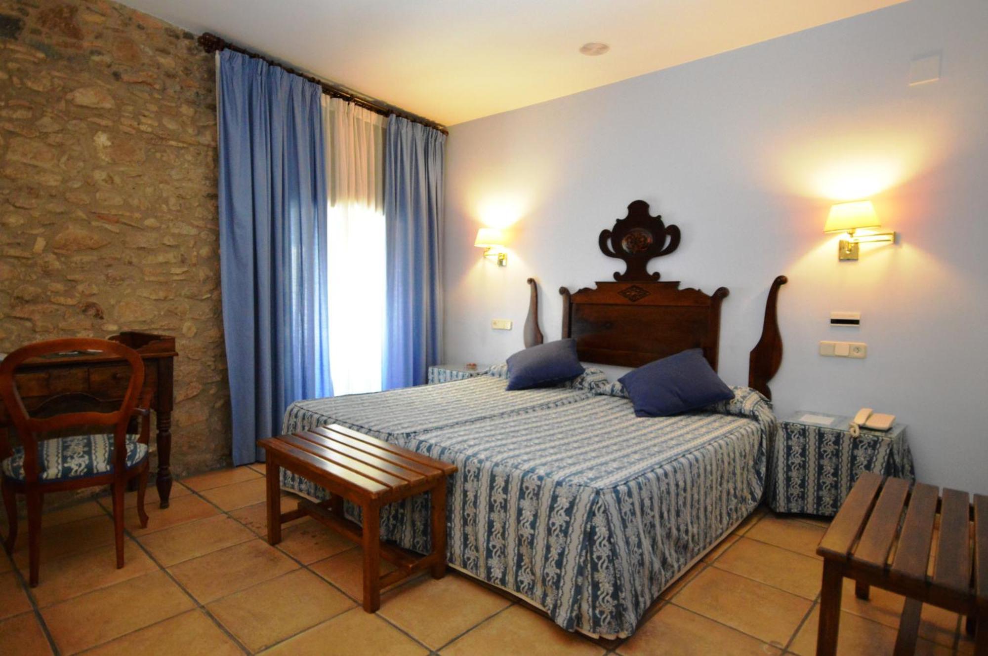 Hotel Can Ceret Sant Pere Pescador Szoba fotó