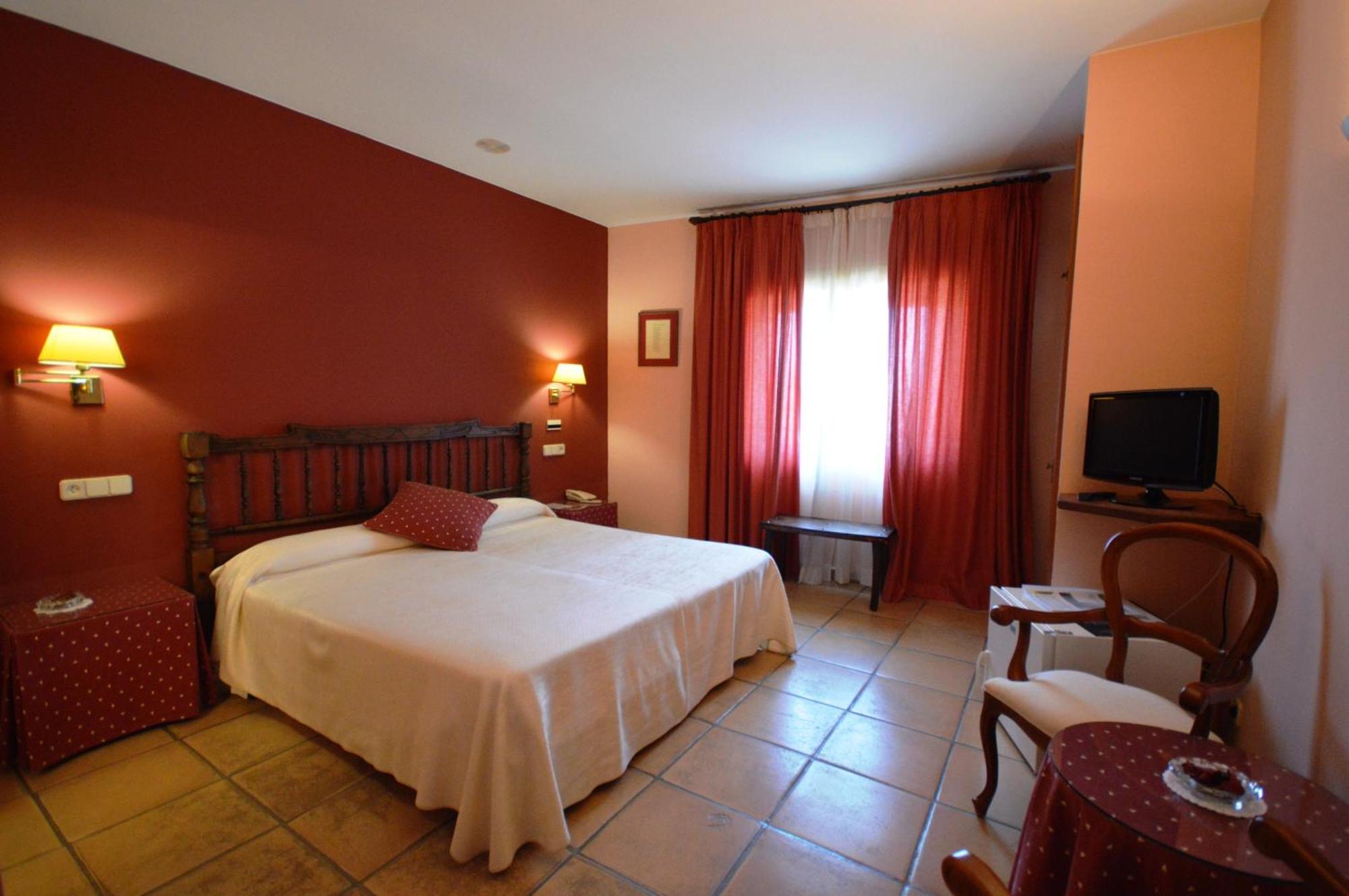 Hotel Can Ceret Sant Pere Pescador Szoba fotó